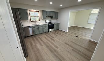 1348 Secretariat Ln, Indianapolis, IN 46217