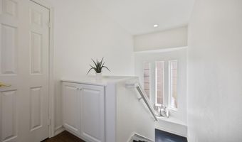 827 W Heritage Oak Ct, Altadena, CA 91001