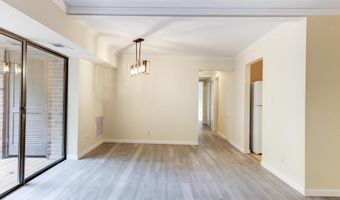 7905 DASSETT Ct 101, Annandale, VA 22003