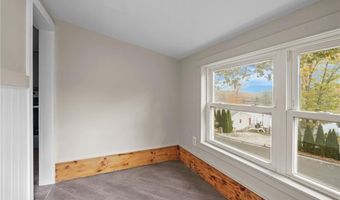 51 Knotty Oak Shr, Coventry, RI 02816