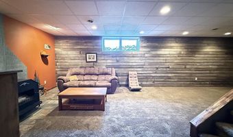237 E Dahlstrom Ave, Appleton, MN 56208