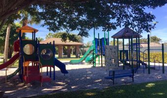 248 Palm Cir, Atlantis, FL 33462