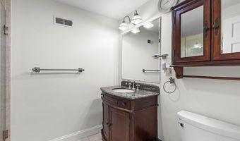 1212 N CLEVELAND St, Arlington, VA 22201