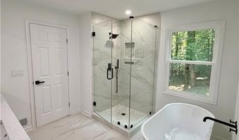 6211 Emerald Springs Dr SE, Acworth, GA 30102