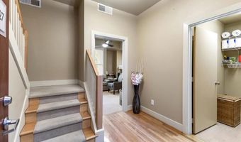 5055 Addison Cir 427, Addison, TX 75001