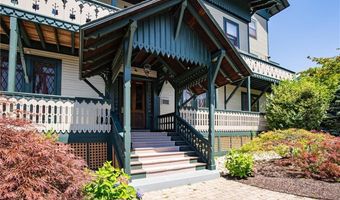 35 Chastellux Ave J, Newport, RI 02840