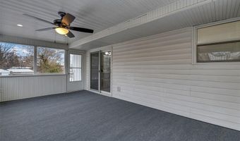 504 Thornlea Ct, Ballwin, MO 63011