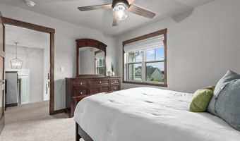 W5553 HOELZEL Way, Appleton, WI 54915