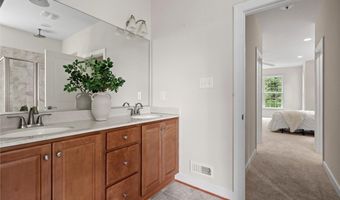 13294 Slayden Cir, Ashland, VA 23005