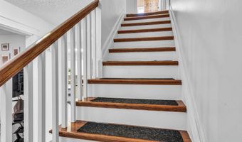 2 Lee Ct, Barnegat, NJ 08005