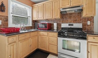 55 Stillman Ave, Bergenfield, NJ 07621