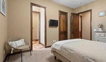 579 Chateau Bnd, Ardmore, OK 73401