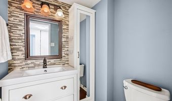 307 YOAKUM Pkwy 406, Alexandria, VA 22304