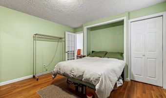 29 Maple Dr, Bedford, NH 03110