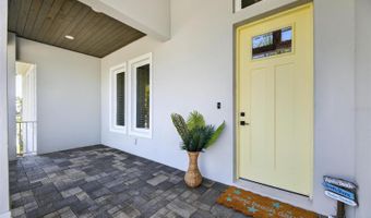 614 PINCKNEY Dr, Apollo Beach, FL 33572