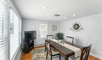 54 Novelty Rd, Warwick, RI 02889