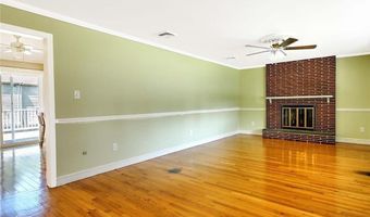 45 Countryside Dr, North Providence, RI 02904