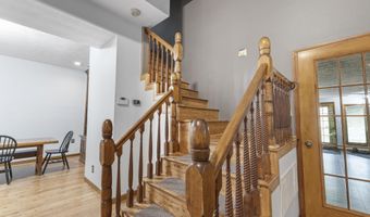 74 Muncy Ln, Ashland, KY 41102