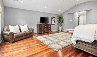 3801 WASHINGTON WOODS Dr, Alexandria, VA 22309