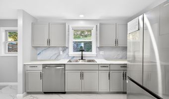 46 N Cliff St, Ansonia, CT 06401