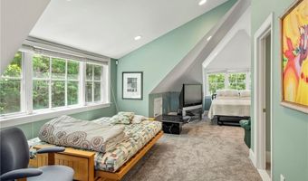 81 Quarry Rd, North Kingstown, RI 02874