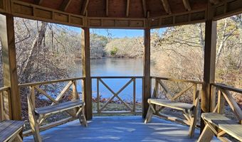 825 Scenic Hwy 4, Bourne, MA 02532