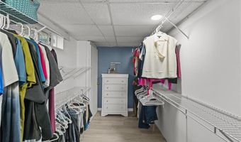 21 Lake Dr, North Kingstown, RI 02852