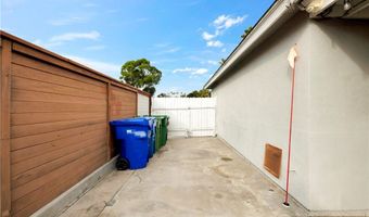 4079 Thomas St, Oceanside, CA 92056