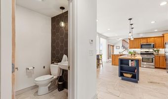 10 Blanding Ave, Barrington, RI 02806