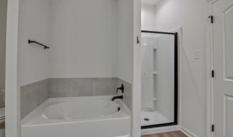 5618 Cottage Lake Dr, Baton Rouge, LA 70820