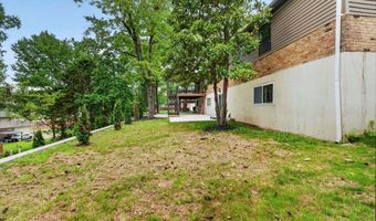 863 Woods Mill Rd, Ballwin, MO 63011