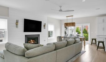 516 Club Dr, Bay Head, NJ 08742