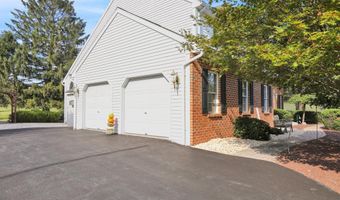 16 MULLIGAN Dr, Reading, PA 19606