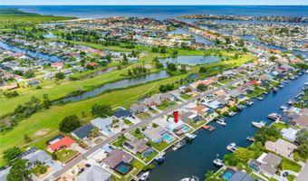 725 FLAMINGO Dr, Apollo Beach, FL 33572