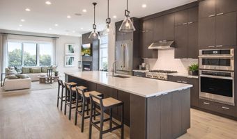 1 Waller Dr, Middletown, NJ 07748