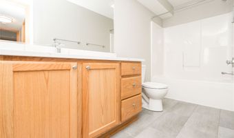 1212 NW Rolling Rock Rd, Ankeny, IA 50023
