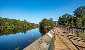 130 Main St 2D, Canton, CT 06019