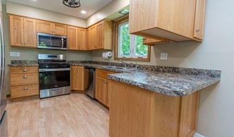 102 Ross Gdn NW, Alexandria, MN 56308
