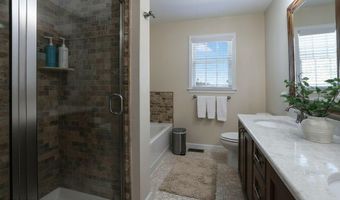 214 Iroquois Ave, Beach Haven, NJ 08008
