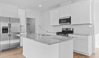 336 Amy St, Angleton, TX 77515