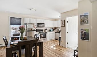 20 Mount Pleasant View Ave, Cumberland, RI 02864