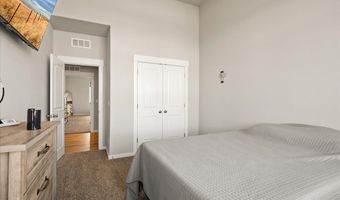 2200 LEDOUX Dr, Cheyenne, WY 82007