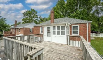 7040 Rhodes Ave, Affton, MO 63123