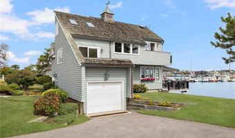 5 Defenders Row, Newport, RI 02840