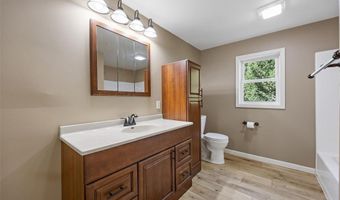 204 N Huber St, Anamosa, IA 52205