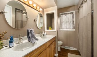 3042 Grandview Dr, Allegan, MI 49010