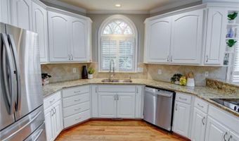 5196 Staverly Ln, Peachtree Corners, GA 30092
