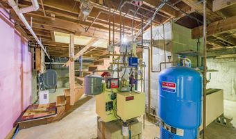 221 Lincolnville Ave, Belfast, ME 04915