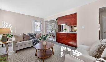 618 Running Creek Dr, Ballwin, MO 63021