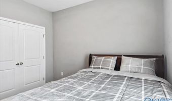 826 Barnes St, Albertville, AL 35950